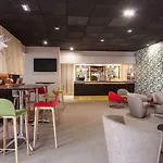 Novotel Bordeaux Отель