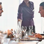 Отель Novotel Bordeaux Мериньяк