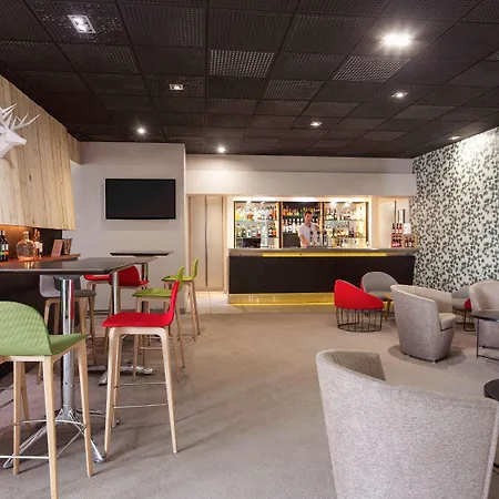 Novotel Bordeaux Отель