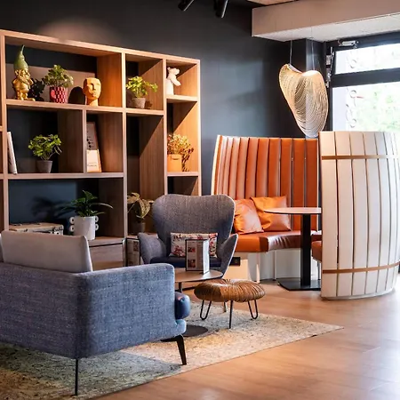 Novotel Bordeaux Отель 4*