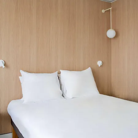 Отель Novotel Bordeaux 4*