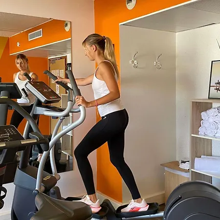 فندق Novotel Bordeaux 4*