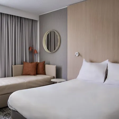 Novotel Bordeaux Szálloda 4*
