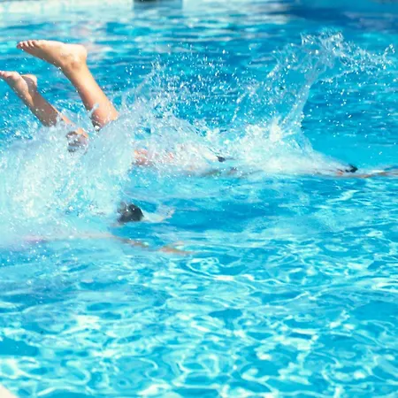 فندق Novotel Bordeaux 4*