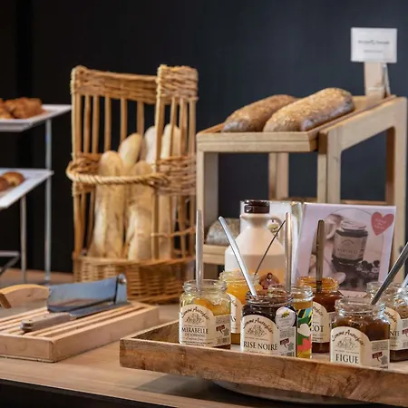 Novotel Bordeaux Hotel