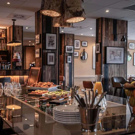 Novotel Bordeaux 4*