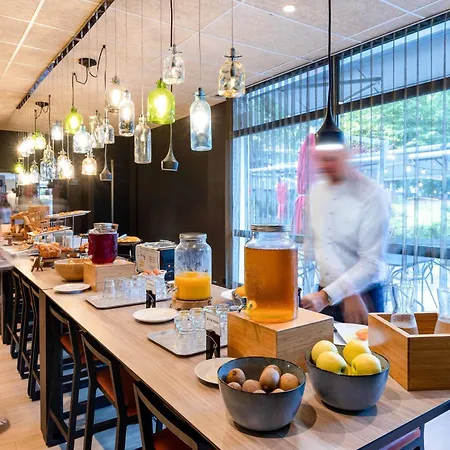 Novotel Bordeaux Hotel 4*