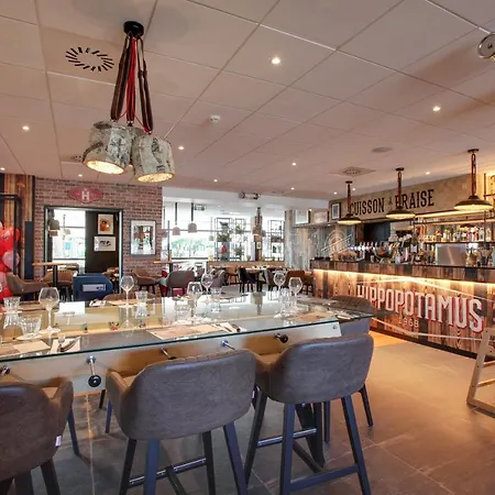 Hotel Novotel Bordeaux 4*